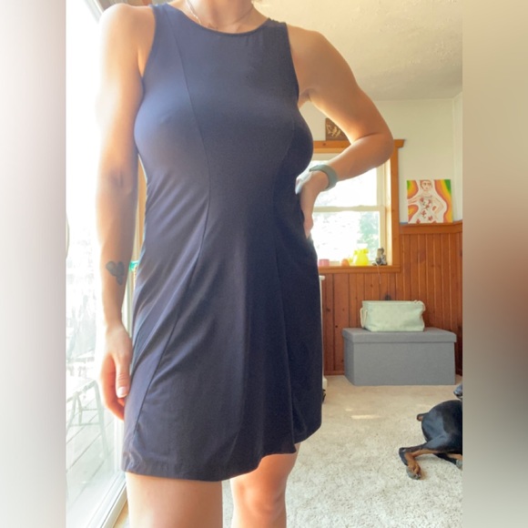 Black dress - Picture 2 of 2